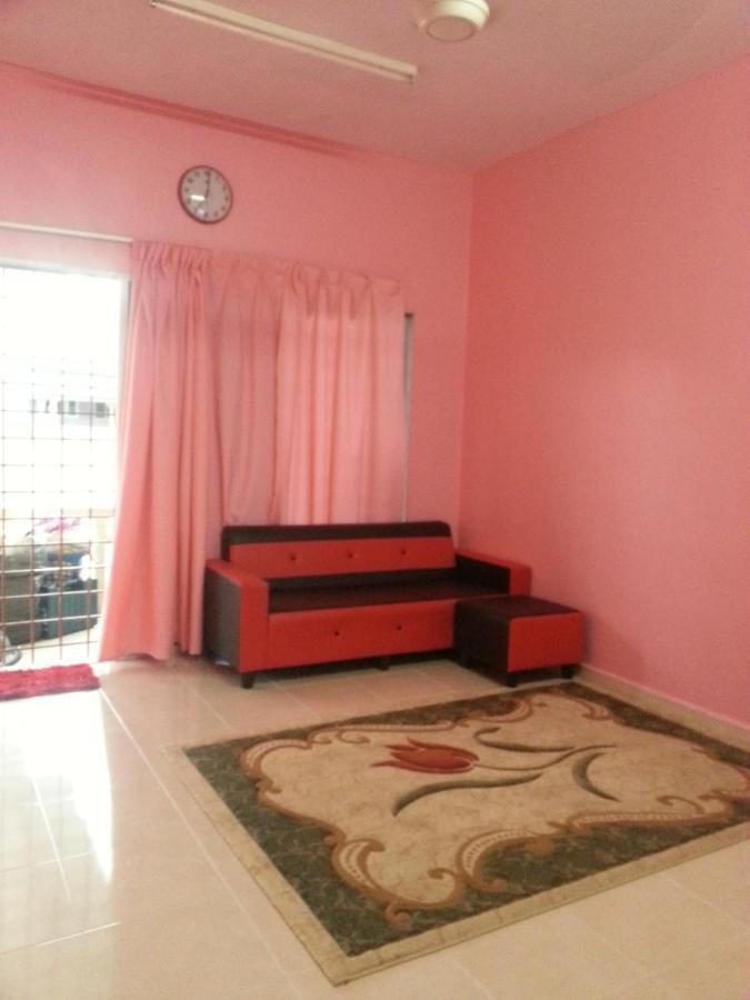 Yasmeen Homestay Kemaman Chukai Kültér fotó